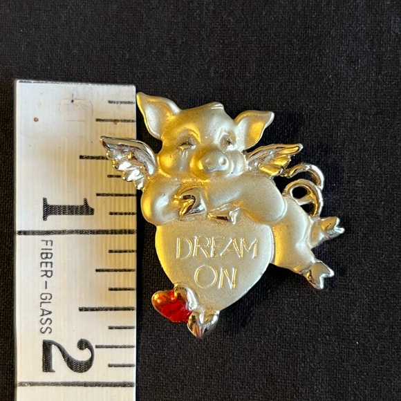 Pig with Wings Brooch - Picture 4 of 11